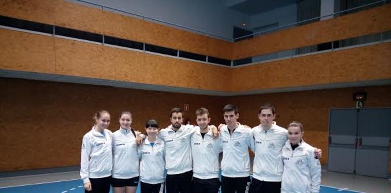 El Club Bádminton Oviedo comienza con derrota ante el Pitius 