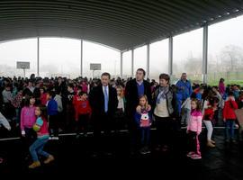 Lugo de Llanera inaugura pista polideportiva en su colegio público