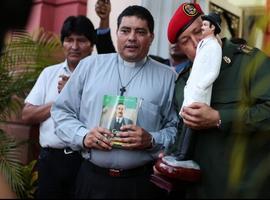 Chávez viaja a Cuba para cumplir con cuarta etapa de quimioterapia 