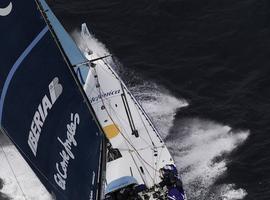 El Telefónica pone el rumbo al puerto de salida de la Volvo Ocean Race
