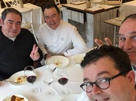 Wonderful moment with @chefjoseandres and @Emeril 