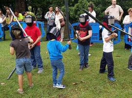 Talleres de iniciación a la esgrima y ropa medieval en el Centro del Prerrománico Asturiano