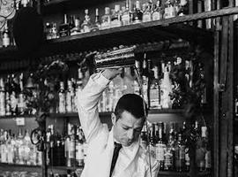 Barman gijonés Jorge Oliva, camino de la historia con su The Rising Cocktail
