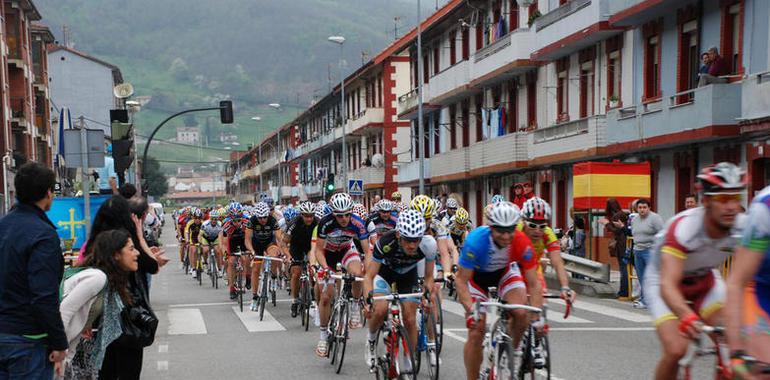 Carrera ciclista en Figaredo