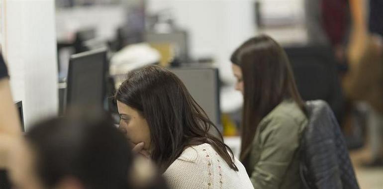 Asturias registra 800 personas paradas menos en febrero