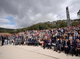 Herrera inaugura la Capilla de San Olav, con la ministra de Cultura de Noruega, Anniken Huitfeldt