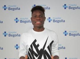 Dani Ndi operado de sus problemas en el menisco de la rodilla en el Hospital Begoña