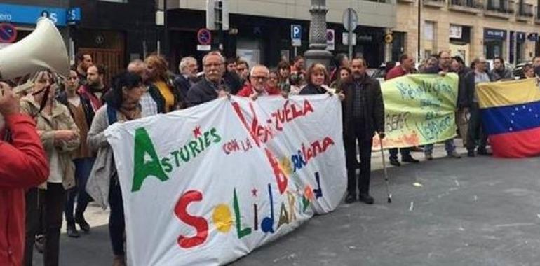 Mani en Siero recuerda que el alcalde no recibió a "las víctimas de las guarimbas de López"