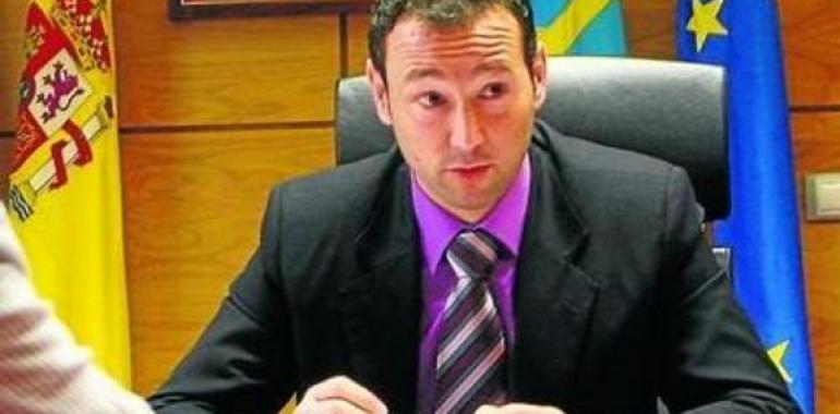 El presidente de Hunosa y el alcalde de Siero sellan el convenio de Mosquitera y Pumarabule