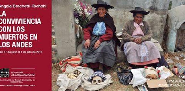 ‘La convivencia con los muertos en los Andes’,  fotografía de Ángela Brachetti-Tschohl 
