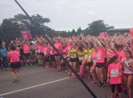 7.500 corazones en la Carrera de la Mujer en Gijón contra el cáncer de mama