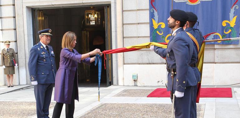 Corbata al Mérito Civil a la Bandera de la agrupación del Cuartel General del Aire