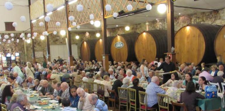 Medio millar de residentes en geriátricos asturianos celebran encuentro en Gijón