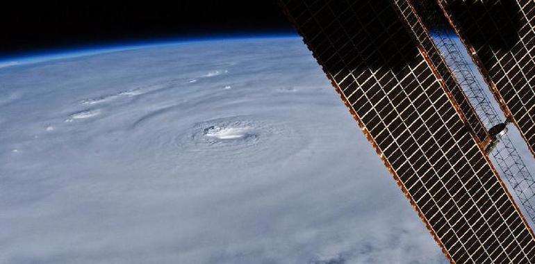 El huracán Earl a vista de astronauta