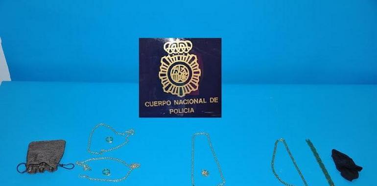 Detenidos tres rumanos hurtadores cariñosos en Oviedo