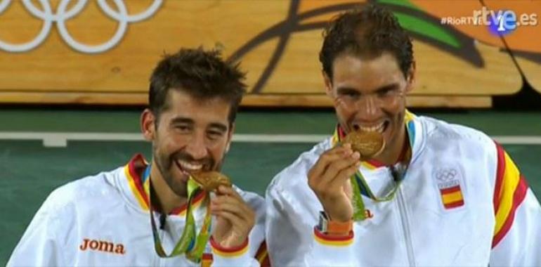 Rafa Nadal y Marc López labran un tercer oro para España