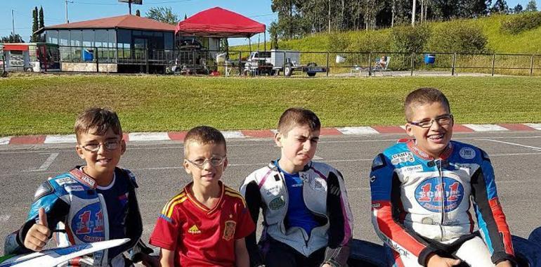 Los Moto Team Adri#77, Isi#24 y Dylan#8 vuelven a la competición