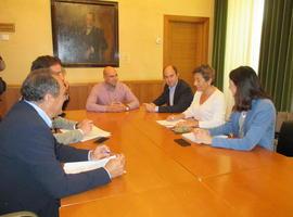 Ayuntamiento de Gijón y comerciantes acordarán que calles se iluminarán en Navidad