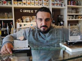 El campeón asturiano Jorge Alonso lucha por ser el mejor barista de España