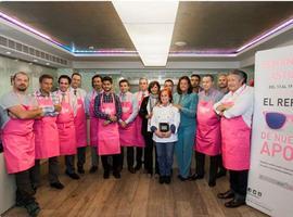 "Hoy cocinan ellos", 15 conocidos asturianos cocinan contra el cáncer de mama
