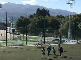 Un solvente Oviedo Moderno vence con hat-trick de Isina