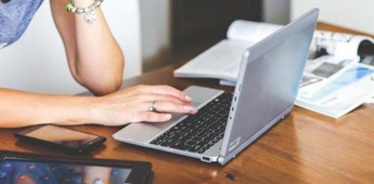 El número de internautas compradores supera los 20,4 millones en España