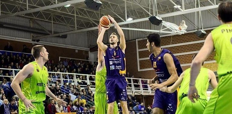 Unión Financiera Baloncesto Oviedo sigue invicto en Pumarín