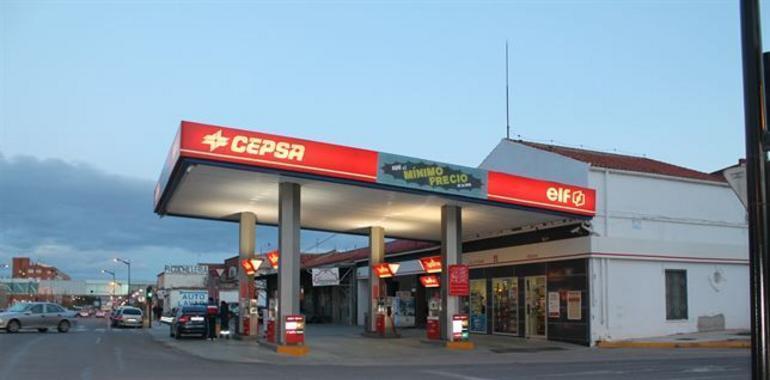 Asturias obliga por Ley a un trabajador mínimo en las gasolineras