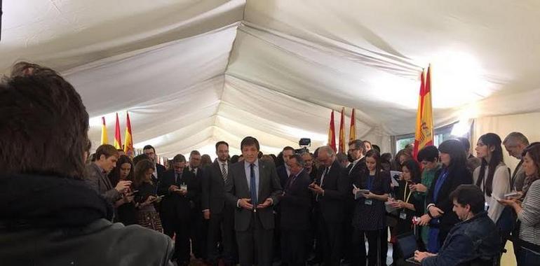 Fernández pide reformar la Constitución para fortalecerla