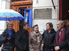 Nosotros los Rivero, vecinos con placa en Oviedo