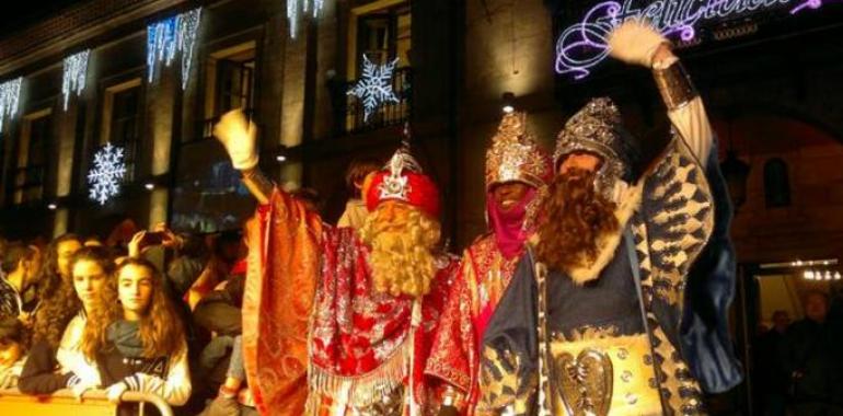 Avilés se prepara para la cabalgata Real en un día mágico