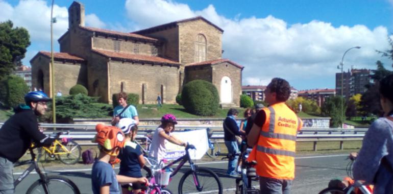 Oviedo inaugura el Bulevar de Santuyano con una celebración vecinal