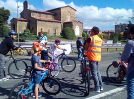 Oviedo inaugura el Bulevar de Santuyano con una celebración vecinal