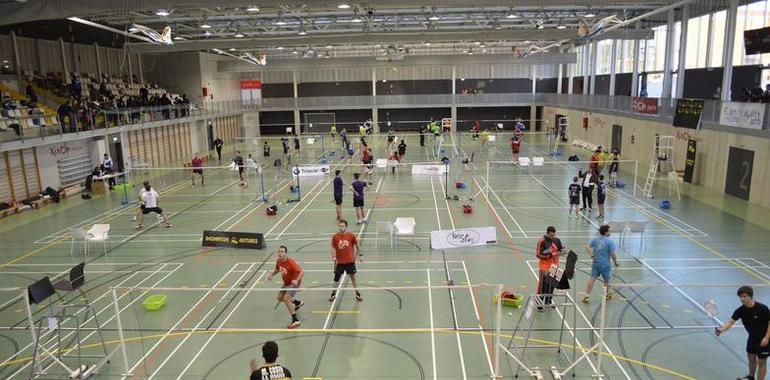 Sábado de Bádminton y sidra en la Tejerona de Xixón