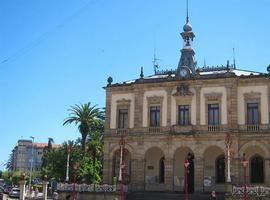 Fernando García, ganador del I Premio de Relatos - Ayuntamiento Villaviciosa    