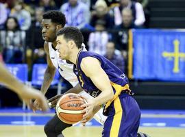 El UF Baloncesto Oviedo sigue líder tras la victoria en Pumarín