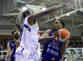 Espectacular victoria del Oviedo Baloncesto en Pumarín