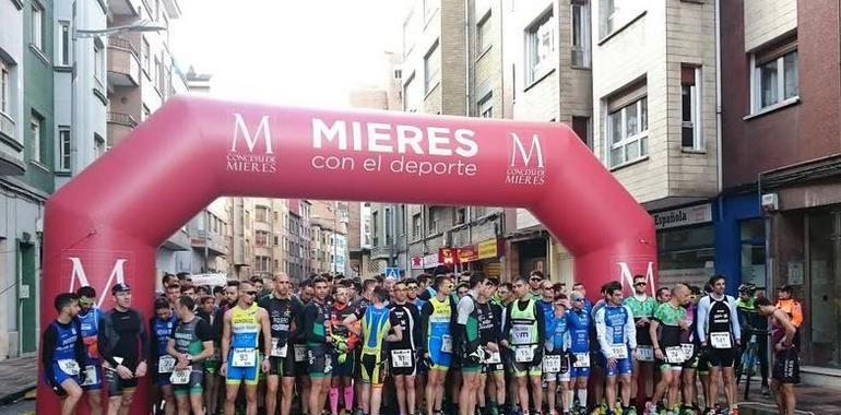 Sara Garcia y Sergio Santos ganan en el duatlón de Mieres