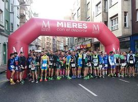 Sara Garcia y Sergio Santos ganan en el duatlón de Mieres