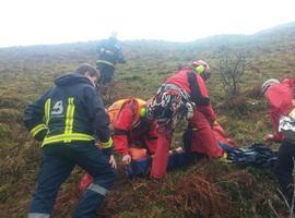 Rescate aéreo de una mujer herida en Riocaliente de Llanes