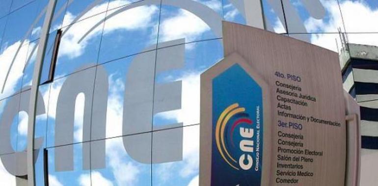 Casi 13 millones de electores deciden hoy la Presidencia de Ecuador