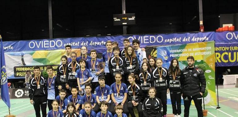 Gran actuación del Bádminton local en el Internacional de Oviedo