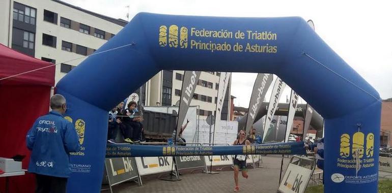  Laura Álvarez Bedia y Javier Goitia ganan Duatlón de Arriondas