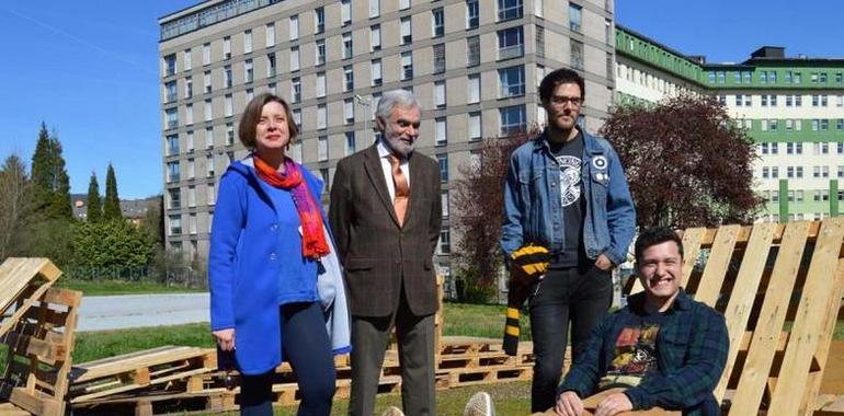 El parque del Truébano expone obras de alumnos de la Escuela de Arte de Oviedo