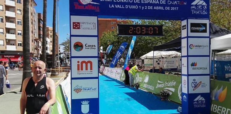 Laura Álvarez Bedia octava y Daniel Bayón séptimo en el España de Duatlón