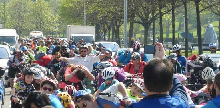 La Bicicletada pedalea Gijón