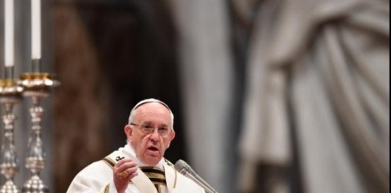 Papa Francisco pide detener "a los señores de la guerra"