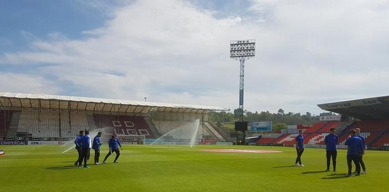 El Real Oviedo, listo para el partido en el Anxo Carro