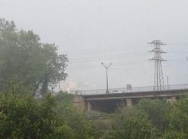 Medio Ambiente investiga una nube contaminante de Arcelor en Avilés 