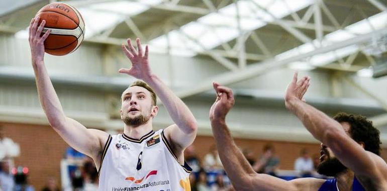 Gran partido del UF Baloncesto frente al Ourense en Pumarín